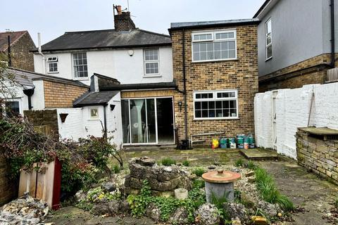 2 bedroom semi-detached house for sale, Avenue Road, London N14