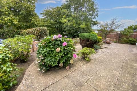 3 bedroom detached bungalow for sale, CHRISTCHURCH