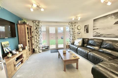 26 Angus Way, Whitehouse, Milton Keynes, MK8 1AT
