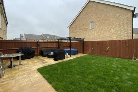26 Angus Way, Whitehouse, Milton Keynes, MK8 1AT