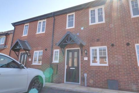 2 bedroom townhouse to rent, Hylton Road, Stafford ST16