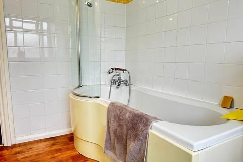 28 Southland Way, Hounslow, TW3 2RH
