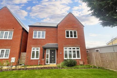 4 bedroom detached house for sale, Dolwen Walk, Gloucester GL2