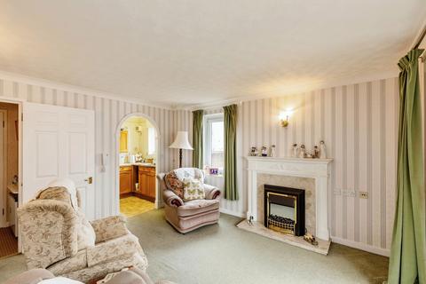 2 bedroom apartment for sale, Madeira Court, Weston-Super-Mare BS23