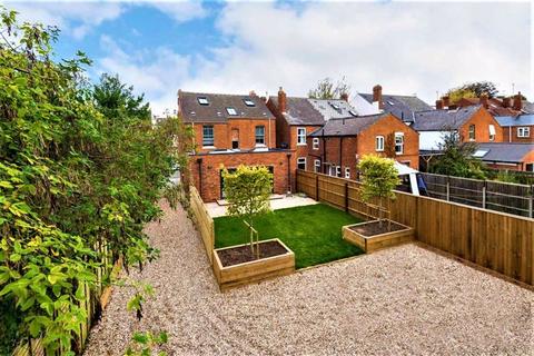 8 bedroom detached house to rent, Henry Road, Gloucester GL1