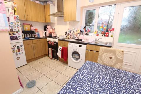 3 bedroom semi-detached house for sale, Tiled House Lane, Brierley Hill DY5