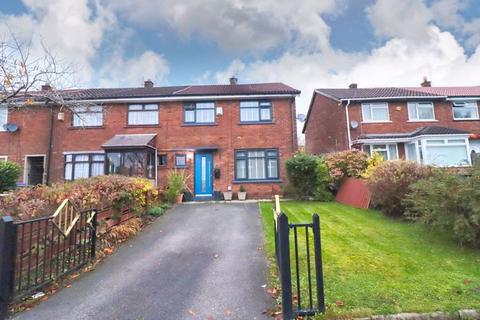 3 bedroom end of terrace house for sale, Barry Crescent, Manchester M28