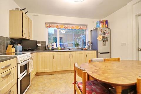 3 bedroom end of terrace house for sale, Barry Crescent, Manchester M28