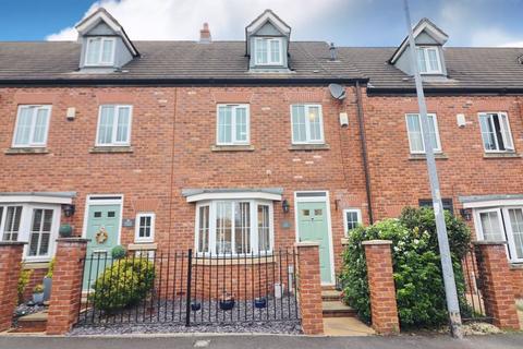 4 bedroom townhouse for sale, Kilcoby Avenue, Manchester M27