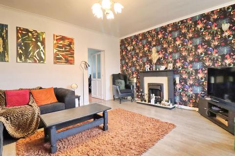 3 bedroom end of terrace house for sale, Kingswood Road, Manchester M30