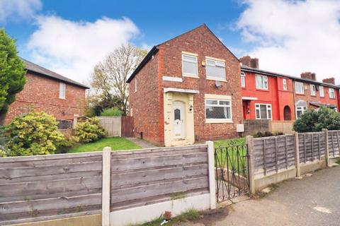 3 bedroom end of terrace house for sale, Kingswood Road, Manchester M30