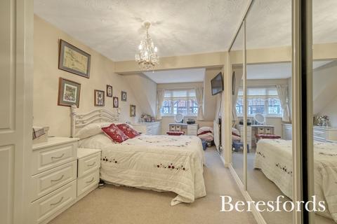 20 Medlar Drive, South Ockendon, RM15 6TS