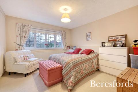 20 Medlar Drive, South Ockendon, RM15 6TS