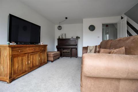 3 bedroom property for sale, Essex Close, Bordon