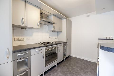 2 bedroom flat to rent, Chapel Street, Aberdeen, AB10