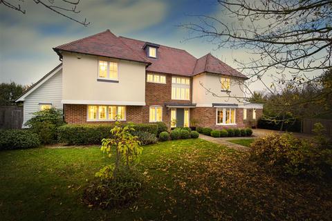 7 bedroom detached house for sale, St Pauls Court, Lynsted