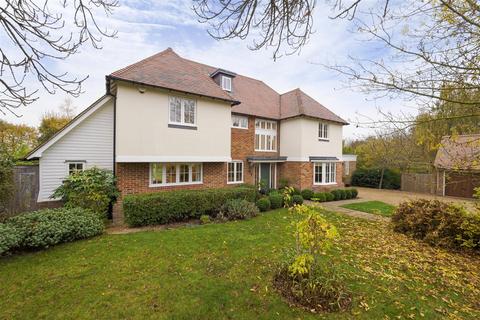 7 bedroom detached house for sale, St Pauls Court, Lynsted