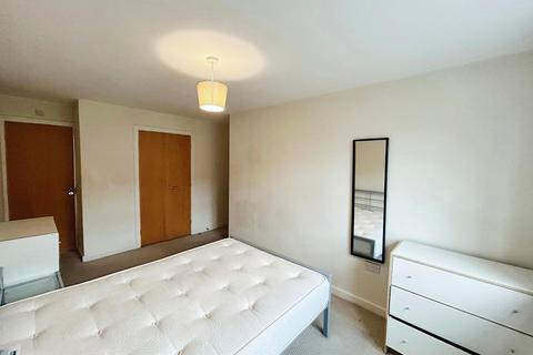 2 bedroom flat for sale, Russell Place, Sale, Greater Manchester, M33