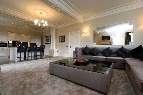 2 bedroom flat to rent, Montgomery Drive, Giffnock, G46