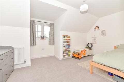 17 Ash Way, Headcorn, Ashford, TN27 9FT