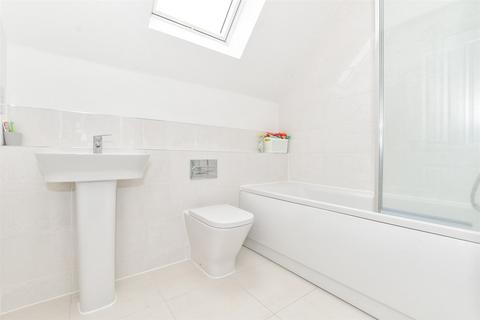 17 Ash Way, Headcorn, Ashford, TN27 9FT