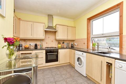 40 Brighton Road, Horley, RH6 7HD