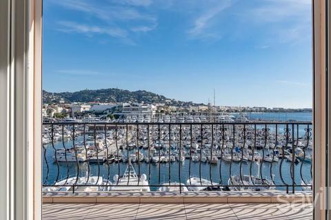 3 bedroom flat, Cannes, Suquet, 06400, France