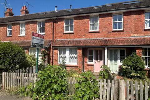 8 Mill Road, Steyning, BN44 3LN