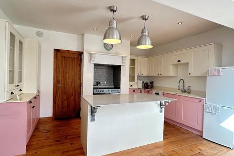 8 Mill Road, Steyning, BN44 3LN