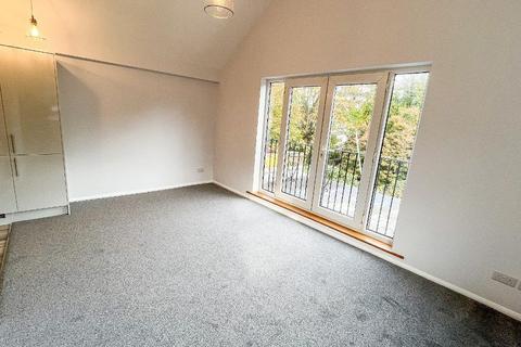 2 bedroom flat to rent, Childs Hill, London NW2