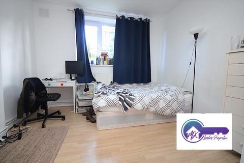 3 bedroom flat to rent, London E2