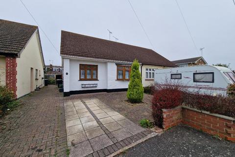 2 bedroom detached house for sale, Vaughan Close, Rochford, Essex, SS4 1TL