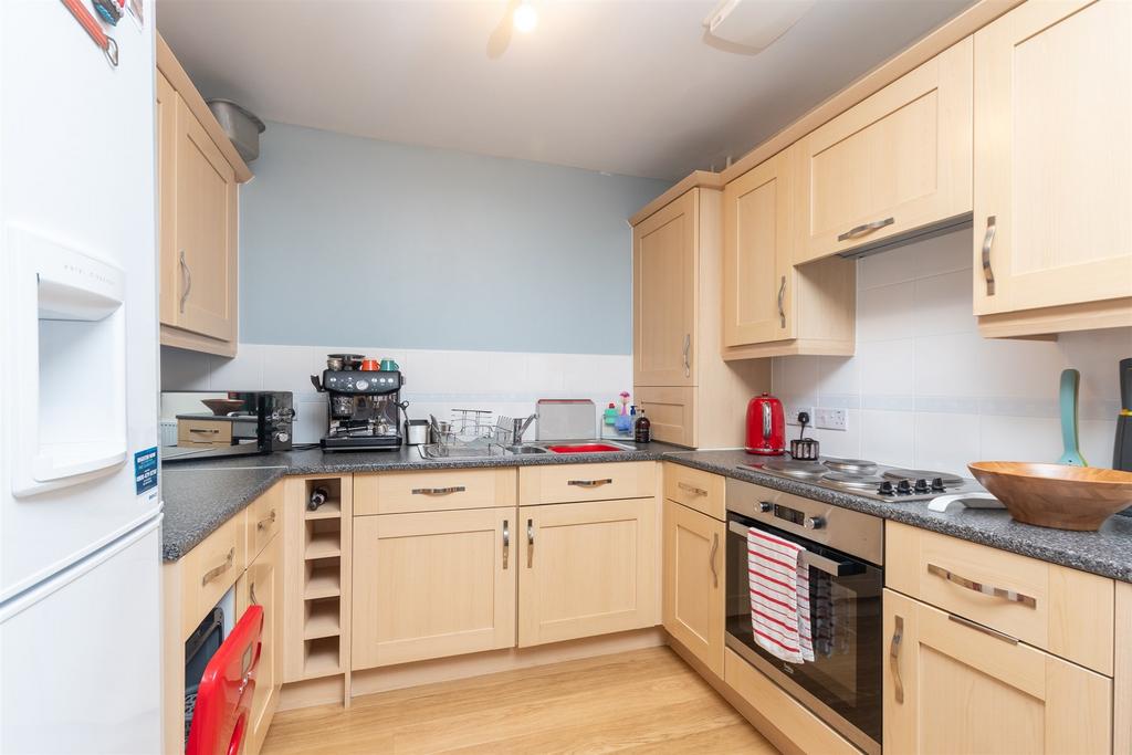 Kitchen/Lounge Area