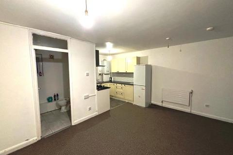 2 bedroom flat to rent, Stonebridge Road, London N15