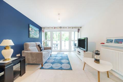 2 bedroom apartment for sale, Perkins Gardens, Ickenham, Uxbridge