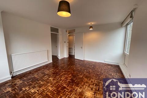 2 bedroom flat for sale, Queens Ride, Barnes, London SW13