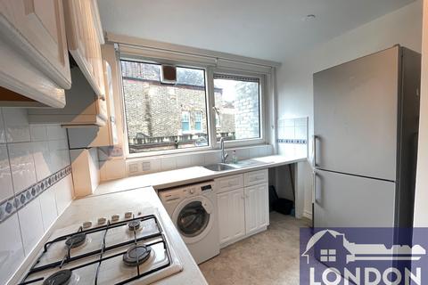 1 bedroom flat to rent, Queens Ride, Barnes, London SW13