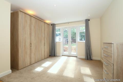 Studio to rent, Clapham Road, Bedford, MK41