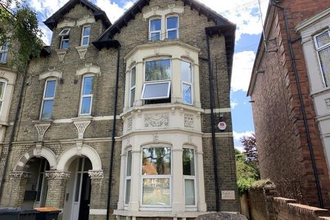 Studio to rent, Clapham Road, Bedford, MK41