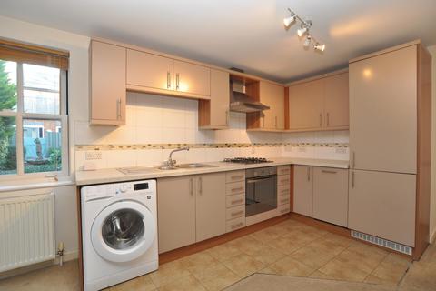 2 bedroom flat to rent, Gainsford Court, Radcliffe Road, Hitchin, SG5