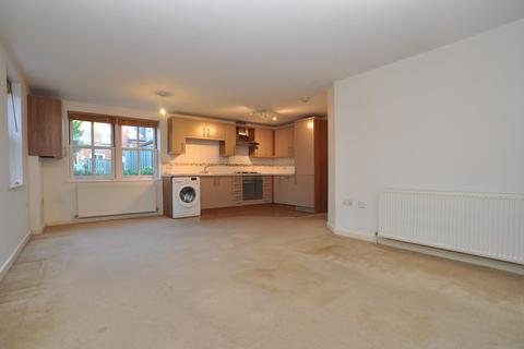 2 bedroom flat to rent, Gainsford Court, Radcliffe Road, Hitchin, SG5