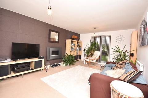 3 bedroom detached house for sale, Whinmoor Way, Leeds