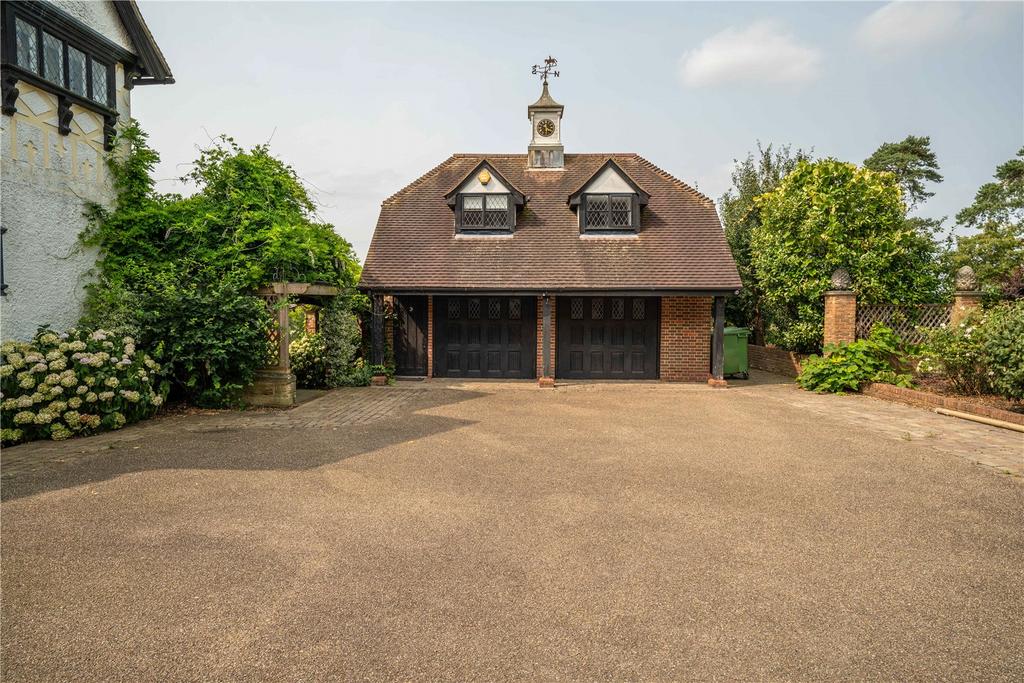 Garage/Flat