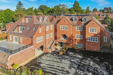 3 bedroom apartment for sale, Birchwood House, Green Lane, Northwood, HA6