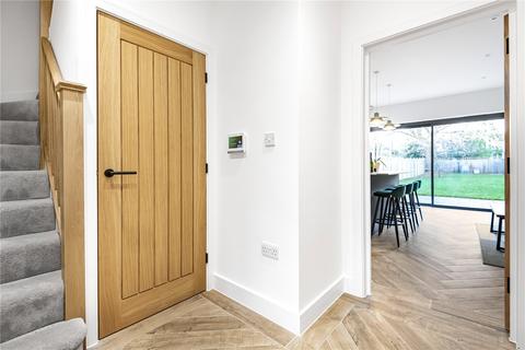11 Hillview Road, Pinner, HA5 4PB
