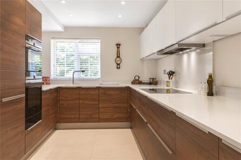 19 Myrtleside Close, Northwood, HA6 2XQ