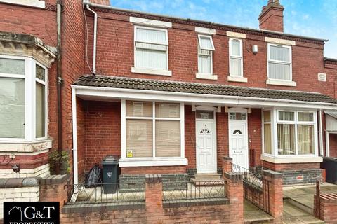 5 bedroom terraced house to rent, Adelaide Street, Brierley Hill