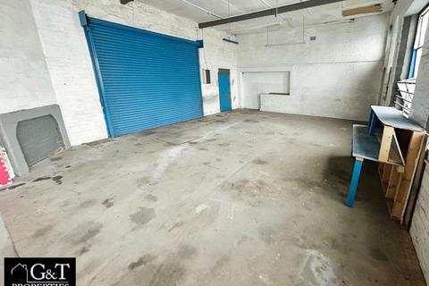 Warehouse to rent, Unit 3/6 , Wollescote Business Park, Crabbe Street, Stourbridge