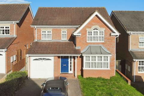 4 bedroom detached house for sale, Talbot Street, Hitchin, SG5