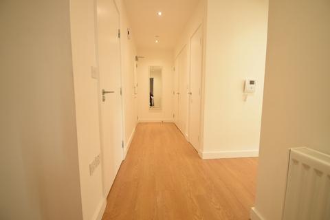 2 bedroom apartment to rent, Shackleton Way, London E16